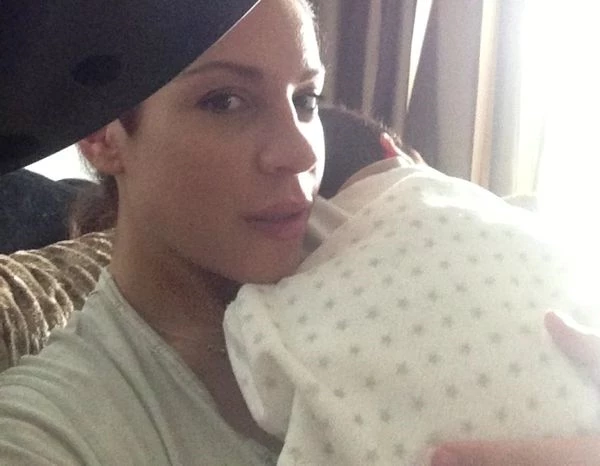 Μαριάντα Πιερίδη: Η τρυφερή φωτογραφία με το νεογέννητο παιδί της