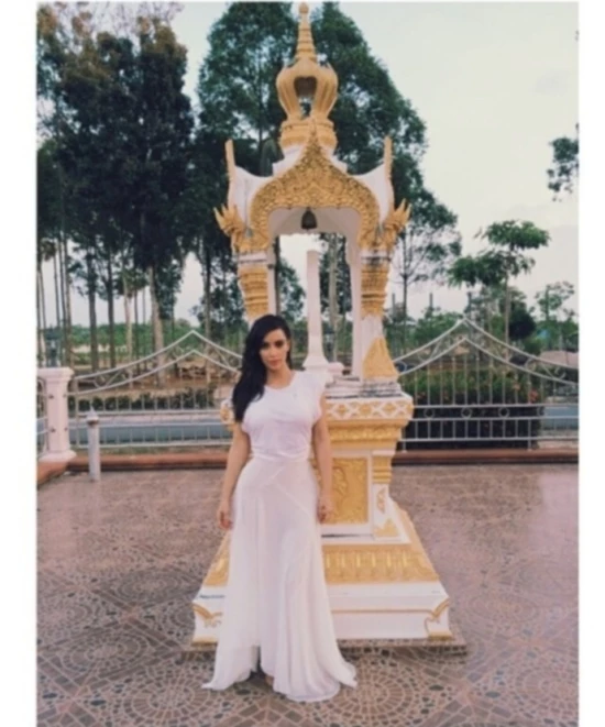 Kim Kardashian: Φωτογραφίες από το ταξίδι της στην Ταϊλάνδη - εικόνα 5