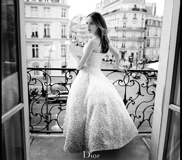 Η Natalie Portman είναι και πάλι το πρόσωπο του οίκου Dior