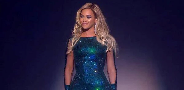 Beyonce: Με δημιουργία Vrettos Vrettakos στα Brit Awards - εικόνα 3