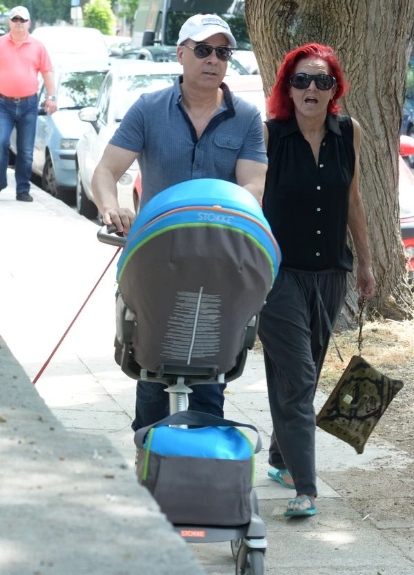 Φώτης Σεργουλόπουλος: Βόλτα με τον γιο του και την Patricia Field - εικόνα 3