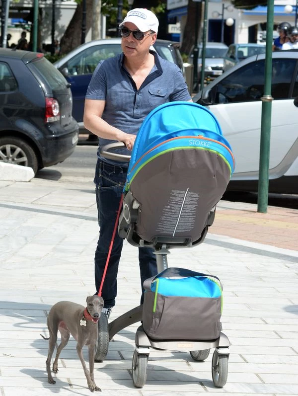 Φώτης Σεργουλόπουλος: Βόλτα με τον γιο του και την Patricia Field - εικόνα 4