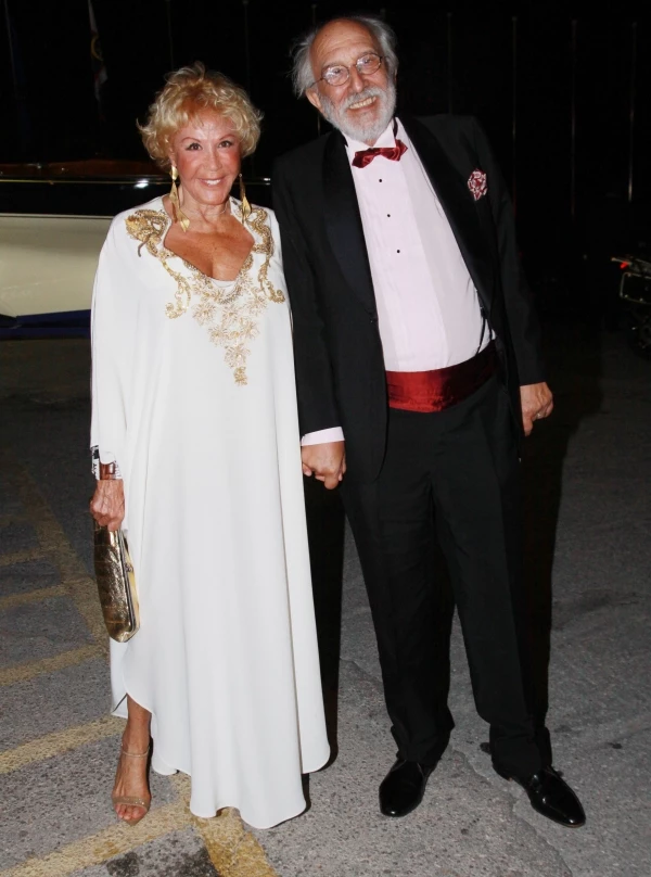 Η δεξίωση για τα 50 χρόνια γάμου του Κωνσταντίνου & της Άννας-Μαρίας - εικόνα 6