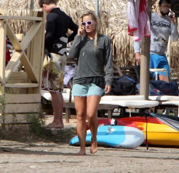 Spotted: Η Ελεονώρα Μελέτη στην Ανάβυσσο για windsurf - εικόνα 2