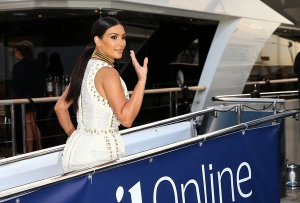 Kim Kardashian: Η εμφάνισή της στις Κάννες - εικόνα 4