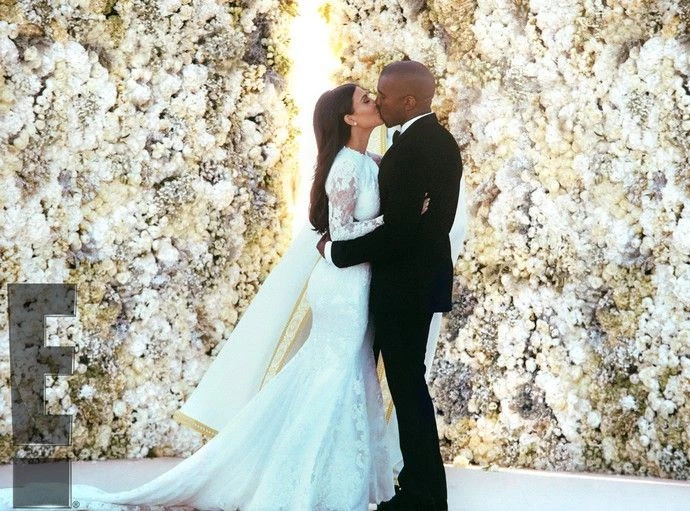 Kim Kardashian - Kanye West: Οι πρώτες επίσημες φωτογραφίες του γάμου