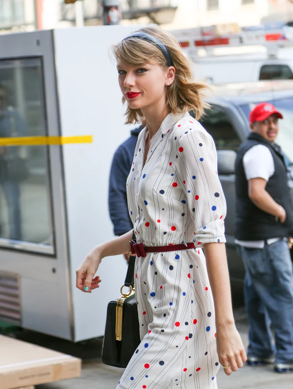 H Taylor Swift φοράει Tommy Hilfiger x Zooey Deschanel - εικόνα 4