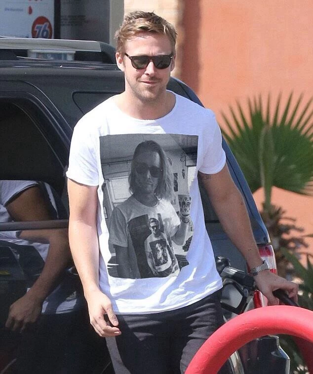 Ο Ryan Gosling με T-shirt που απεικονίζει τον Macaulay Culkin με T-shirt Ryan Gosling - εικόνα 3
