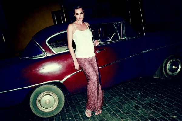 Η Yasmin Le Bon επιστρέφει ως μούσα των Monsoon