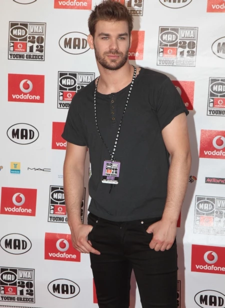 Το κόκκινο χαλί των MAD Video Music Awards 2012 (μέρος 2ο) - εικόνα 9