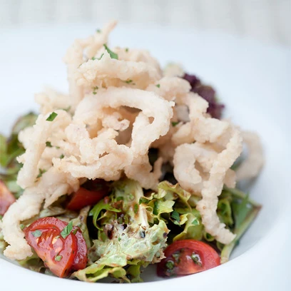 Μοσχαρίσιο καρπάτσιο με λάδι τρούφας