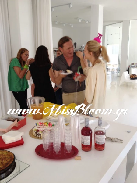To MissBloom.gr στα γενέθλια της Βίκυς Καγιά - εικόνα 3