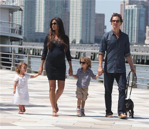 Matthew McConaughey: Βόλτα με την οικογένεια - εικόνα 5