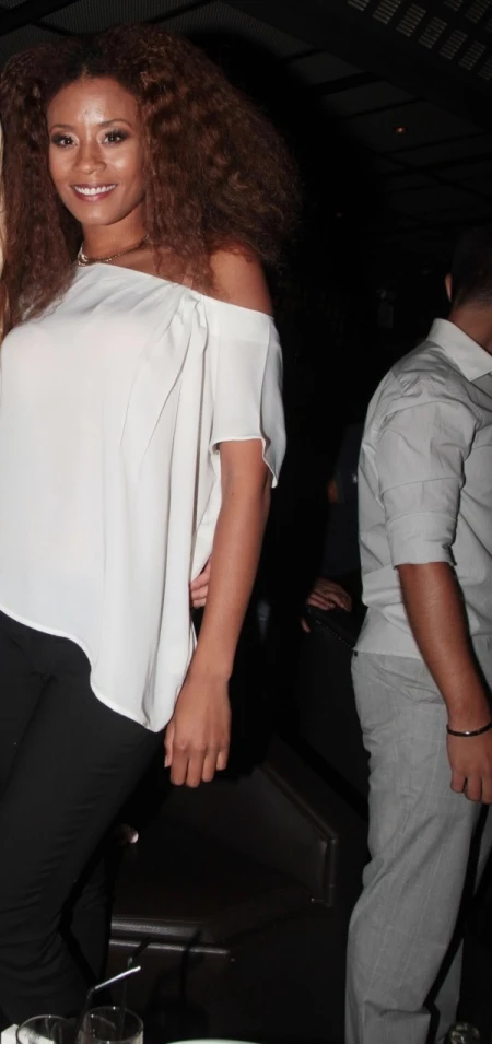 Η showbiz στην πρεμιέρα της Δέσποινας Βανδή και του Αντύπα - εικόνα 10