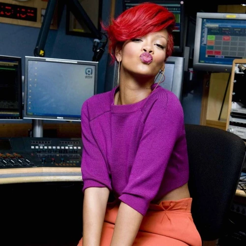 Θα μας λείψουν τα κόκκινα μαλλιά σου, Rihanna - εικόνα 5