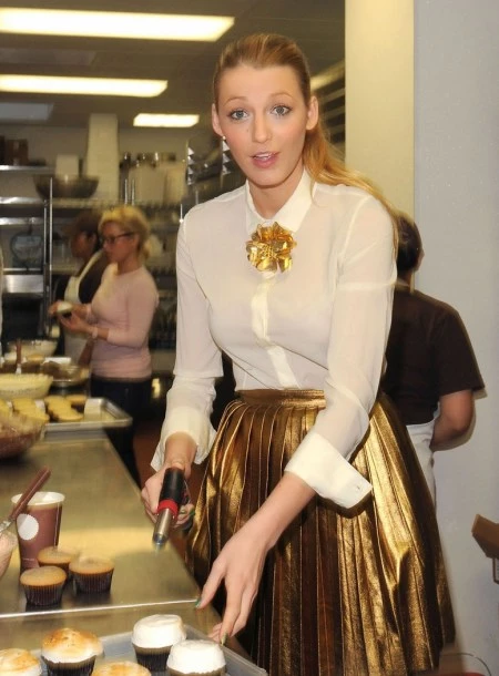 Tι φόρεσε η Blake για να ψήσει cupcakes;