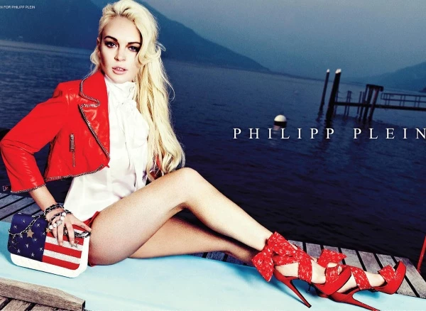 Η νέα καμπάνια του Phillip Plein με πρωταγωνίστρια την Lindsay Lohan - εικόνα 4