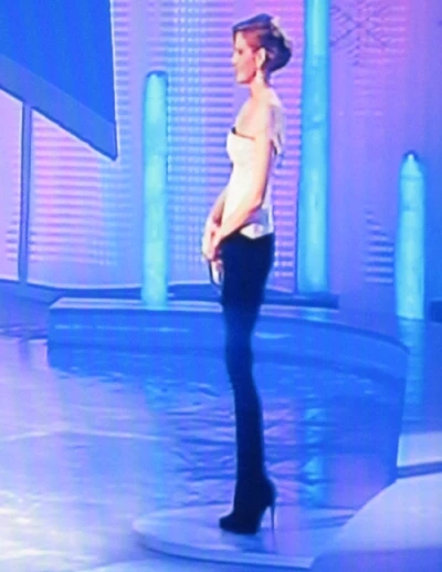 Look Analysis: Η Τζένη Μπαλατσινού στο 8ο live του Dancing - εικόνα 2