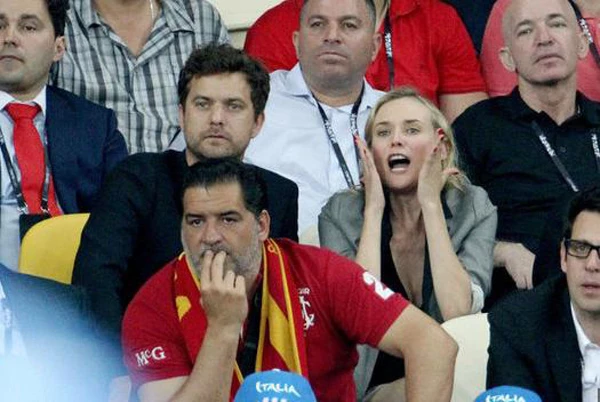 H Diane Kruger πανηγυρίζει την κατάκτηση του Euro από την Ισπανία! - εικόνα 2