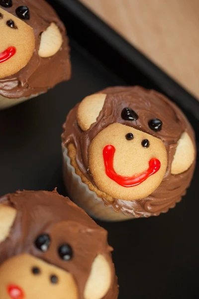 Μάθε πώς να φτιάξεις cupcakes "μαϊμού"!