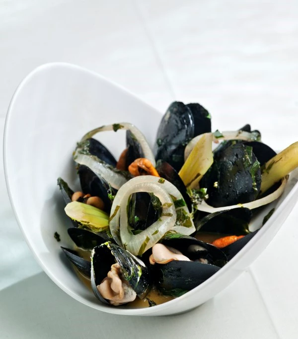 O Master Chef των θαλασσινών Λευτέρης Λαζάρου μας δίνει νηστίσιμες συνταγές - εικόνα 3