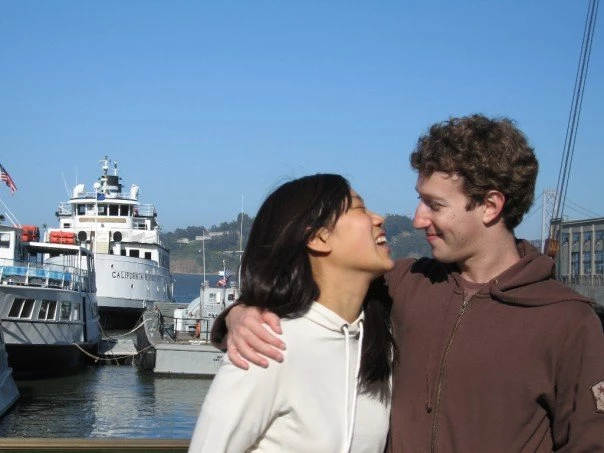 Παντρεύτηκε ο ιδρυτής του Facebook, Mark Zuckerberg!  - εικόνα 3