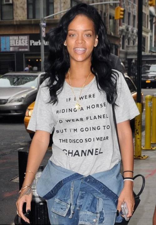 Γιατί κρατάει σιδηρογροθιά η Rihanna; - εικόνα 2