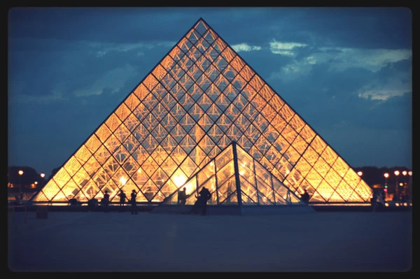 Mary-Land Blog: S02Ep.07 «The one at midnight in Paris»