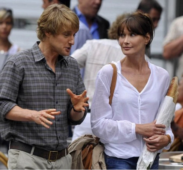Τι φόρεσε: Η Carla Bruni στο "Midnight in Paris" του Woody Allen - εικόνα 2