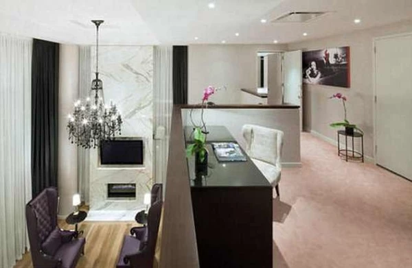 Στο σπίτι της νεόνυμφης Kim Kardashian - Missbloom.gr