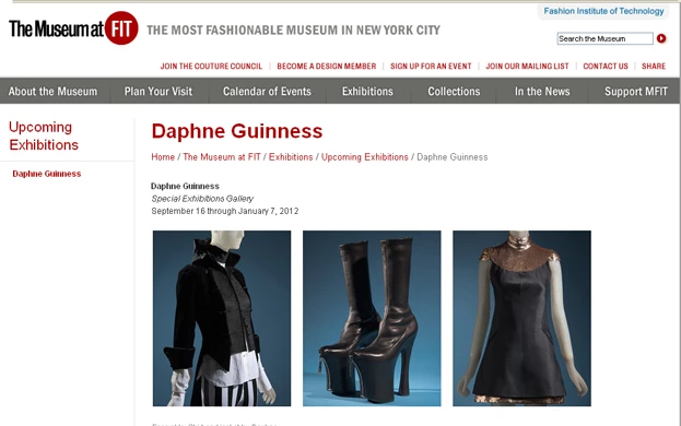 Η Daphne Guinness... δείχνει τα ρούχα της