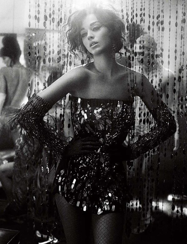 Ολόκληρη η sexy φωτογράφηση της Katy Perry στο Interview magazine - εικόνα 7