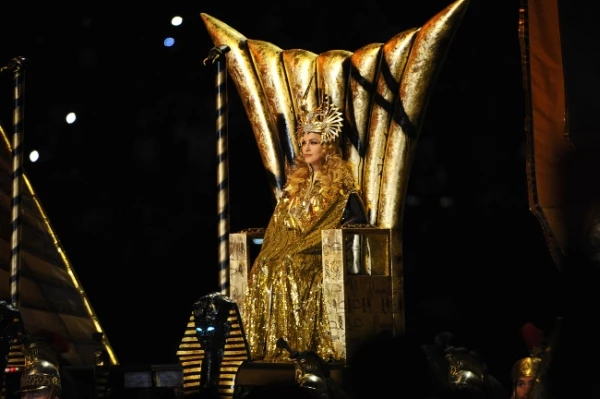 Όλα τα details για το look της Madonna στο Super Bowl - εικόνα 5