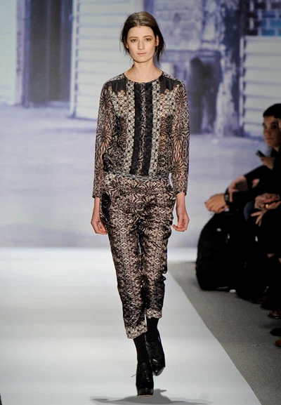 Η Olivia Palermo με prints από την κορυφή ως τα νύχια