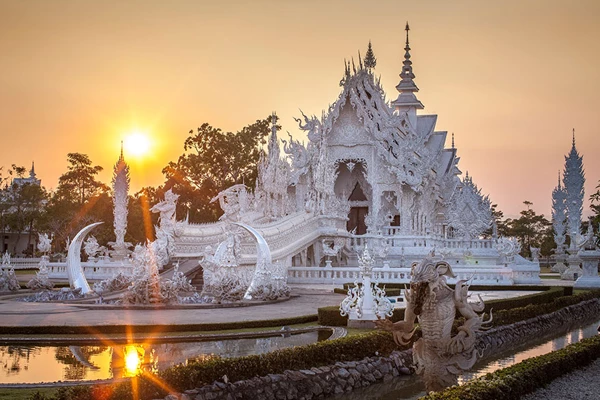 O ολόλευκος ναός της Ταϊλάνδης - εικόνα 6